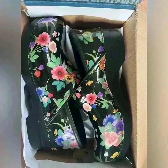 Brand New professional garden patent Dansko - size 41 - Picture 1 of 4